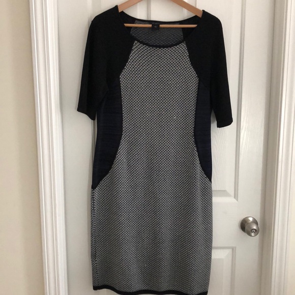 Ann Taylor Dresses & Skirts - Ann Taylor Bodycon Dress